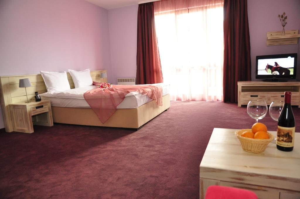 3 Mountains Hotel Bansko Bagian luar foto
